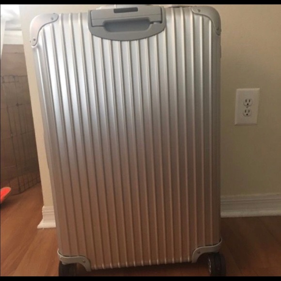 rimowa topas 30